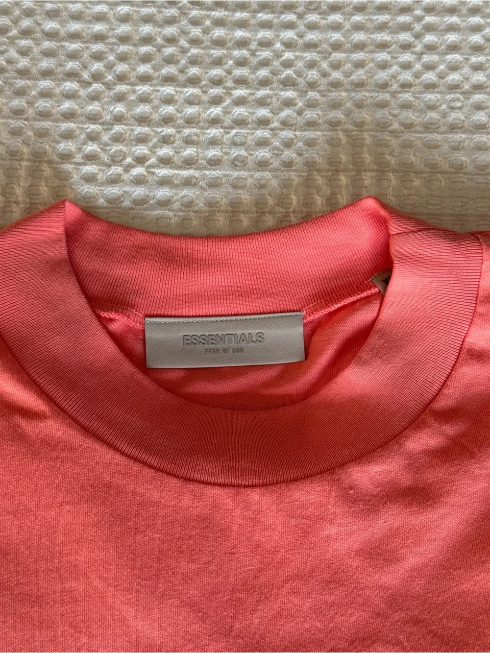 Brand New Fear of God Essentials Coral-Pink Embossed Logo Crewneck Tshirt unworn - Picture 4 of 6